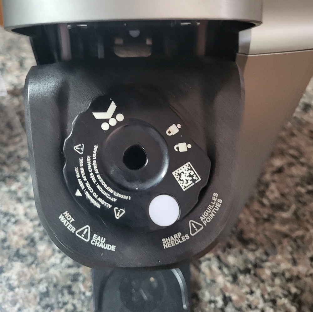 Keurig K-Elite C coffee maker brushed nickel w/ coffee grind holder like new con - Picture 5 of 8